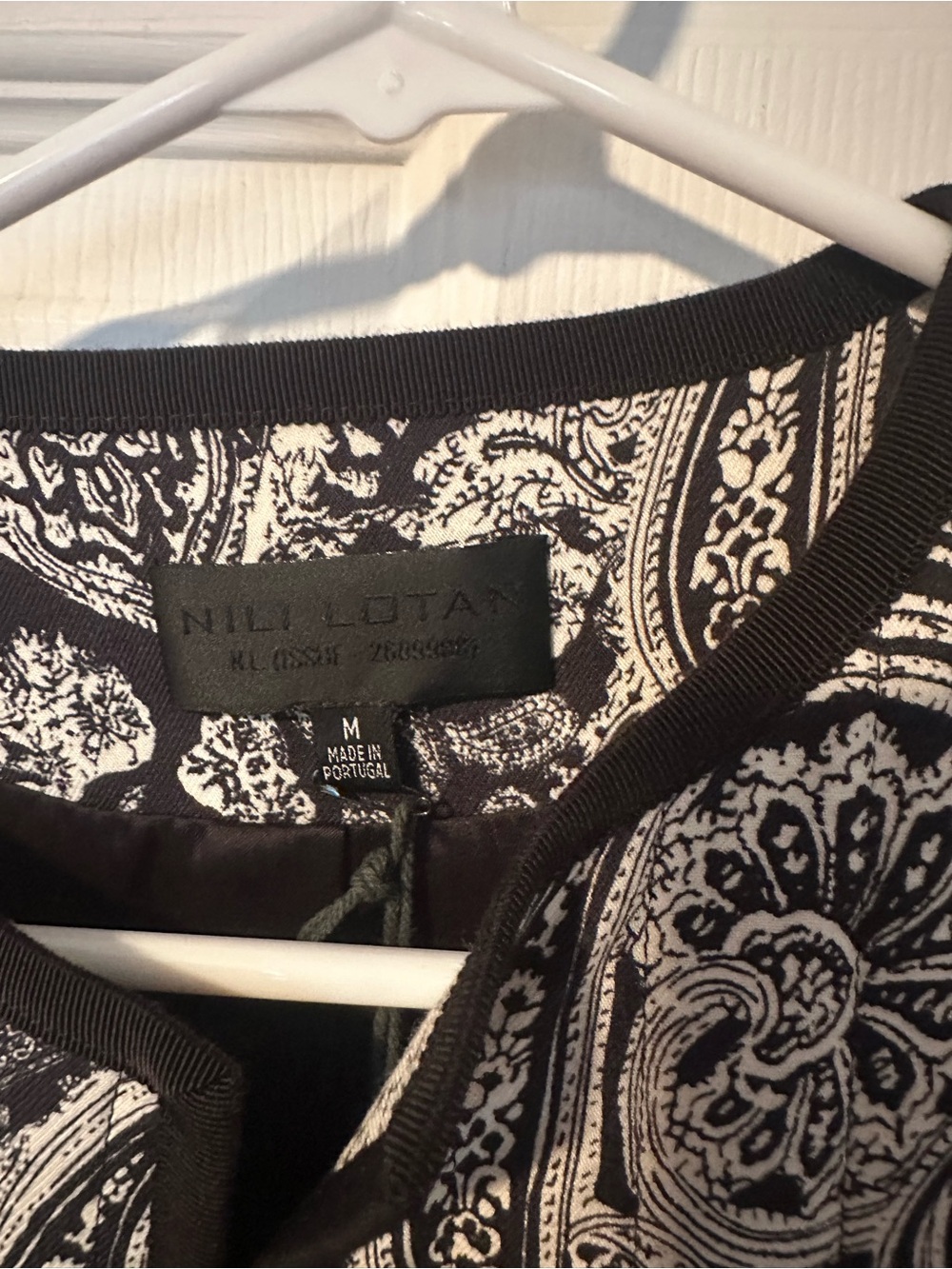 Nili Lotan The Bono Jacket- Black & White Paisley Cropped Jacket - Picture 4 of 7
